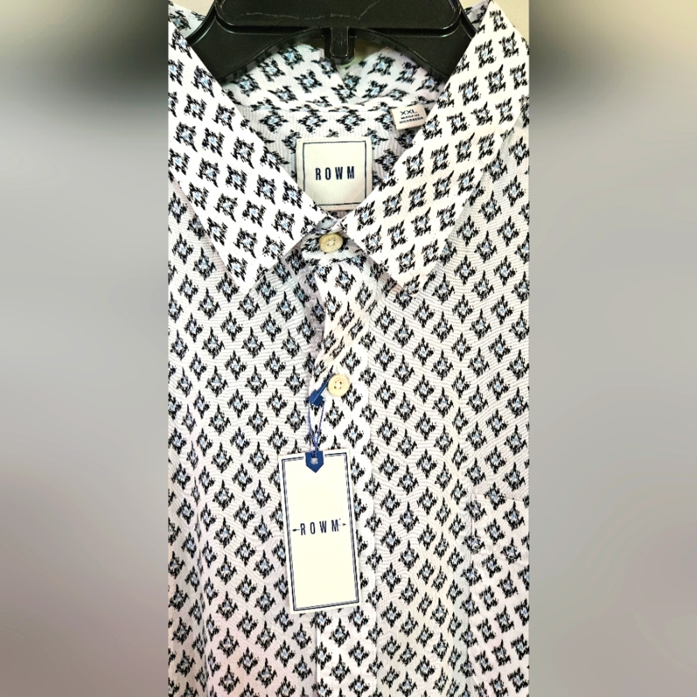 NWT Rowm Short Sleeve Button-up Diamond Geo Pattern Shirt: Size- XXL